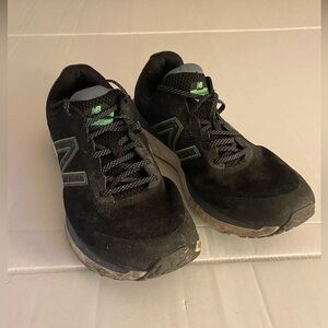 New Balance Men's Black and Green Running Shoes Fresh Foam Size 11